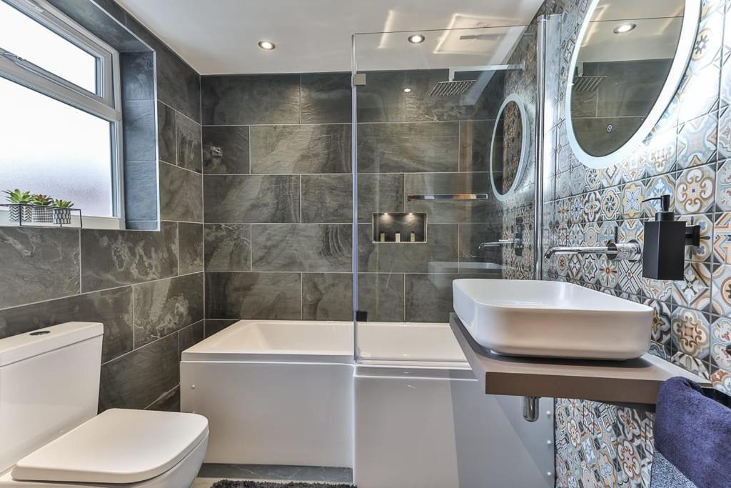 Luxury Spacious Pad With Games Room Sheffield Exterior foto